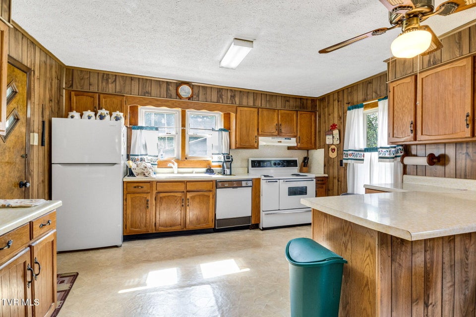 Photo #14: 2911 Kingdom Road
