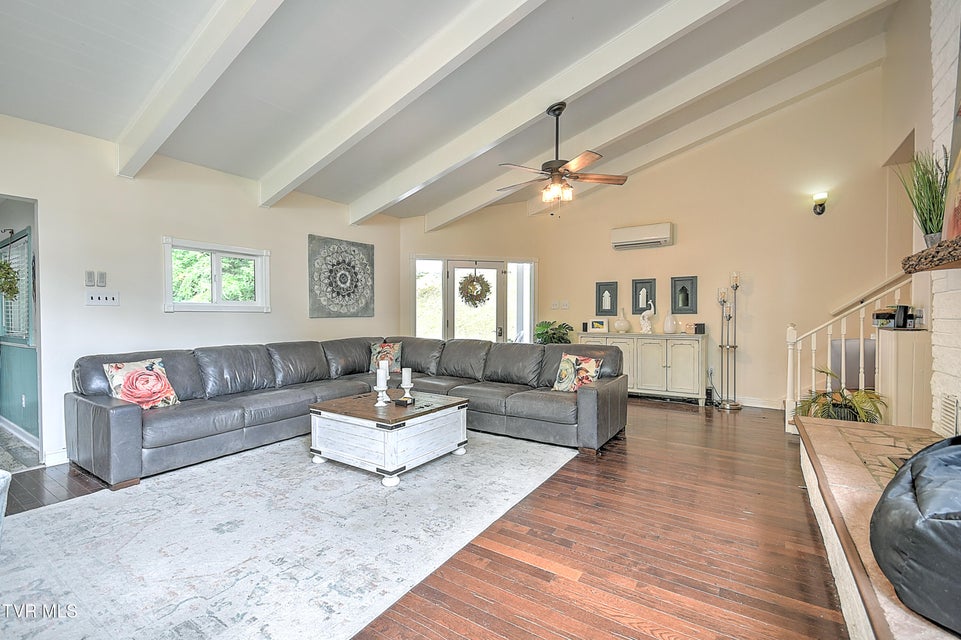 Photo #11: 1108 Glen Street