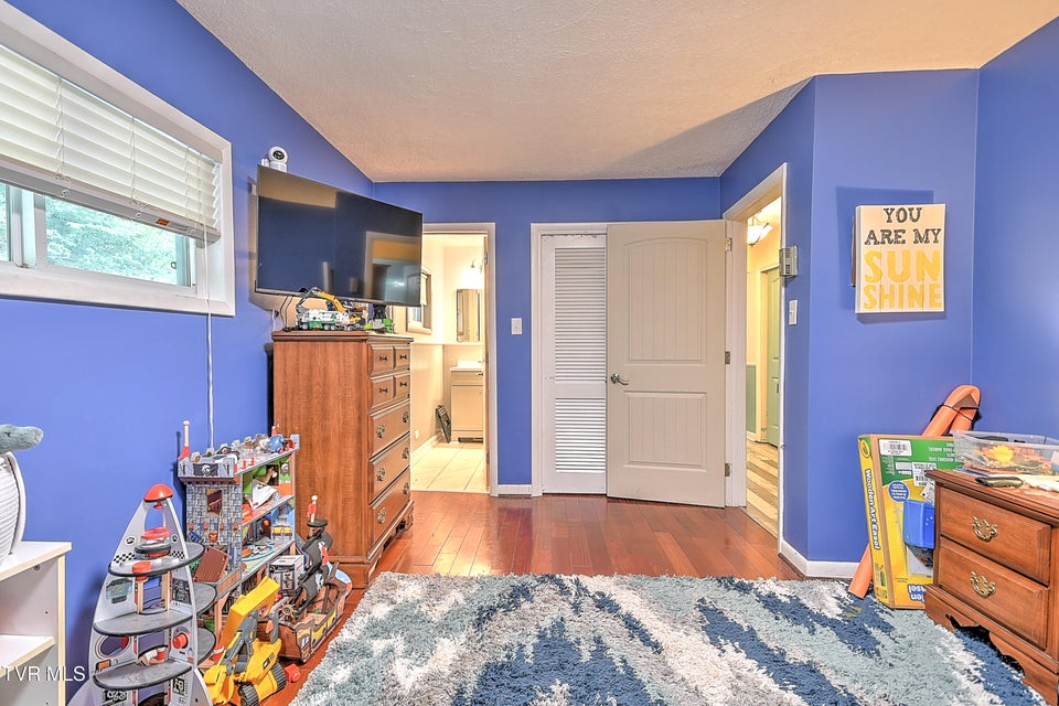 Photo #31: 1108 Glen Street