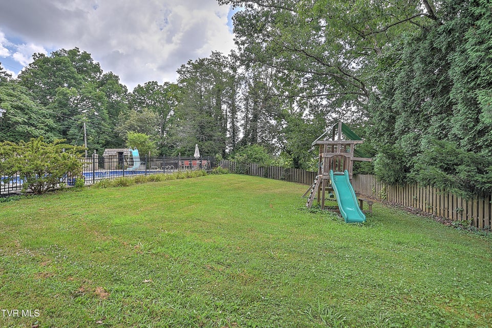 Photo #43: 1108 Glen Street