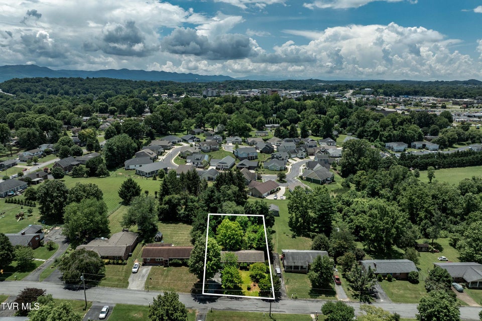 Photo #3: 2309 Nave Drive