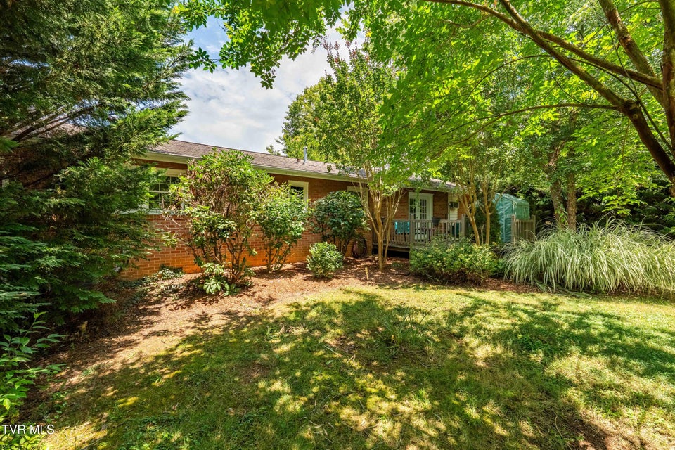 Photo #37: 2309 Nave Drive