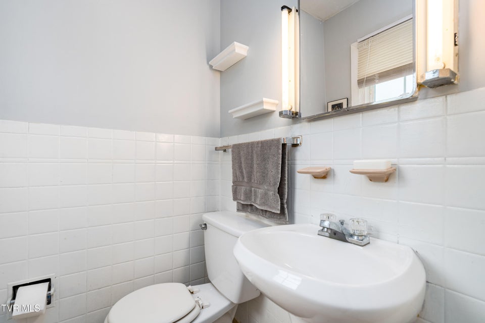 Photo #30: 2309 Nave Drive