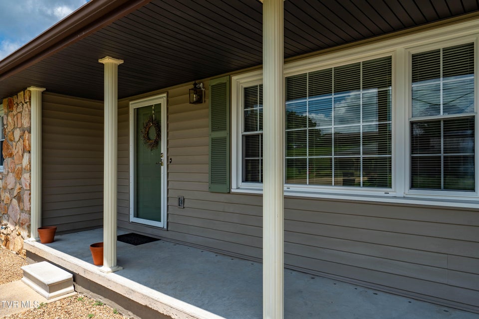 Photo #6: 537 Wilson Street