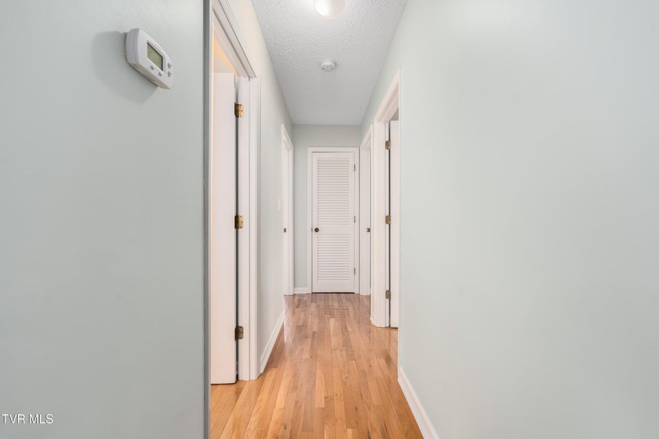 Photo #26: 537 Wilson Street