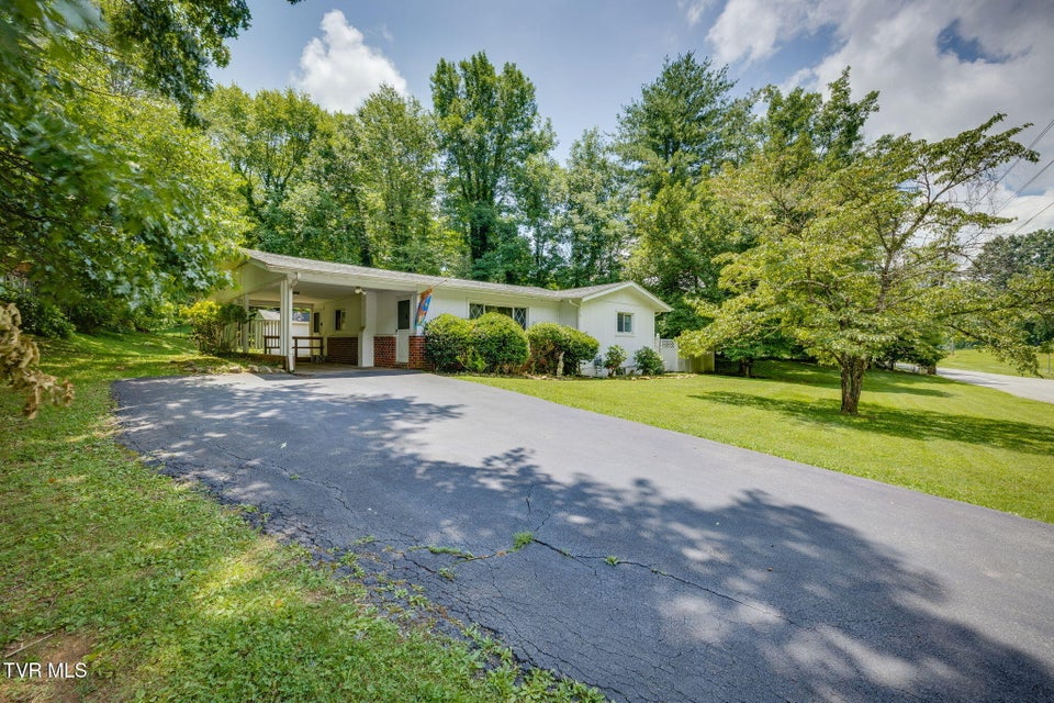 Photo #2: 201 Beechwood Road