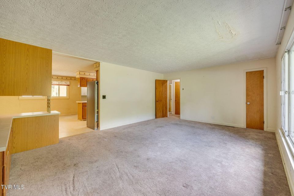 Photo #5: 201 Beechwood Road