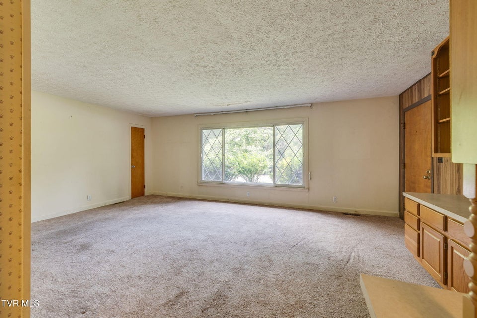 Photo #7: 201 Beechwood Road