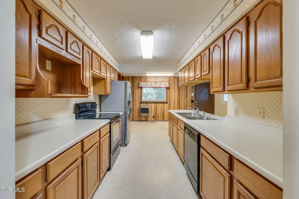 Photo #13: 201 Beechwood Road