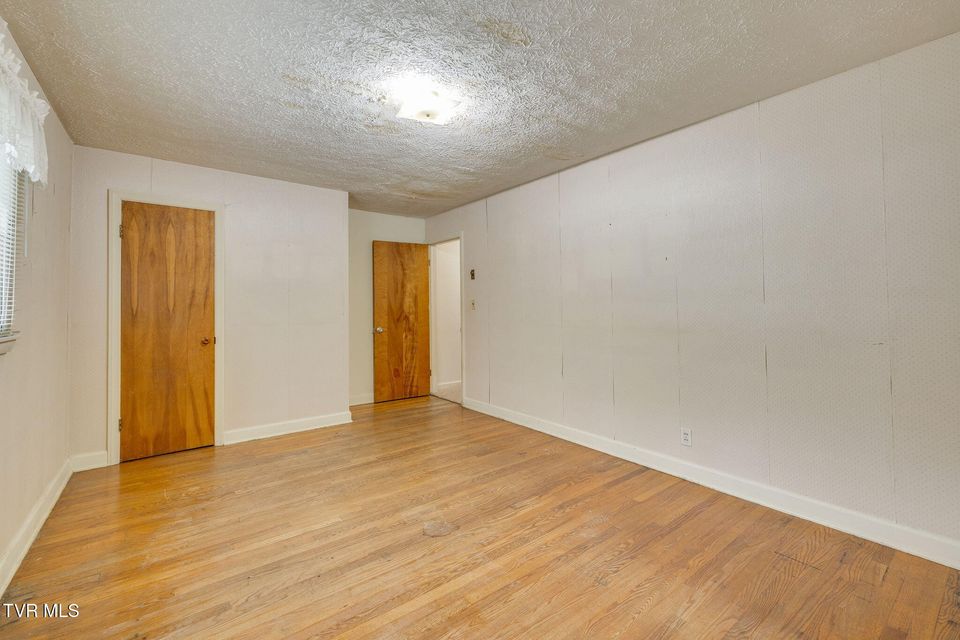 Photo #15: 201 Beechwood Road