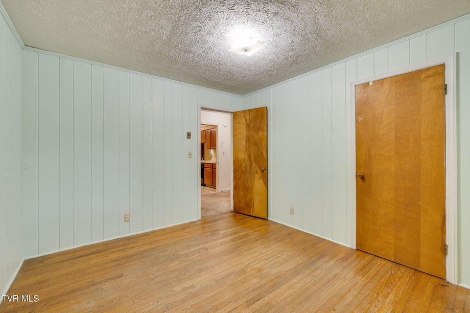 Photo #17: 201 Beechwood Road