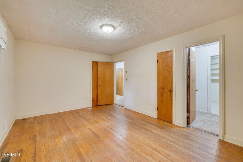Photo #19: 201 Beechwood Road