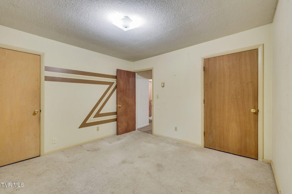 Photo #24: 201 Beechwood Road