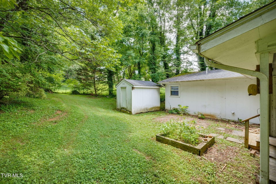 Photo #29: 201 Beechwood Road
