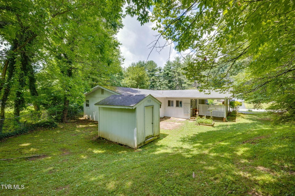 Photo #30: 201 Beechwood Road