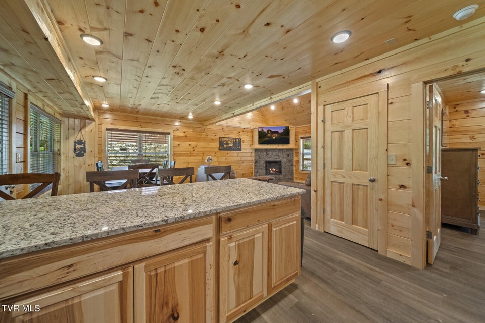 Photo #10: 1515 Rainbow Ridge Drive