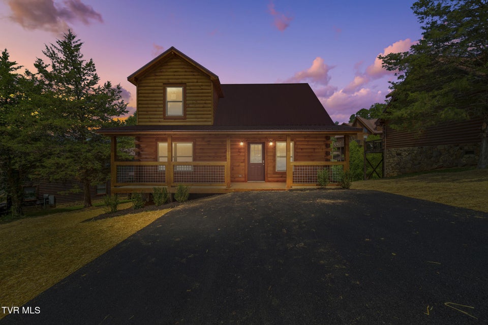 Photo #2: 1515 Rainbow Ridge Drive