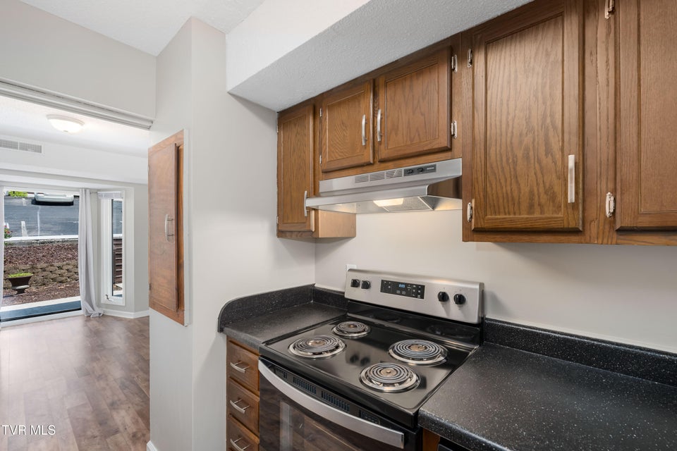 Photo #20: 182 Sierra Place