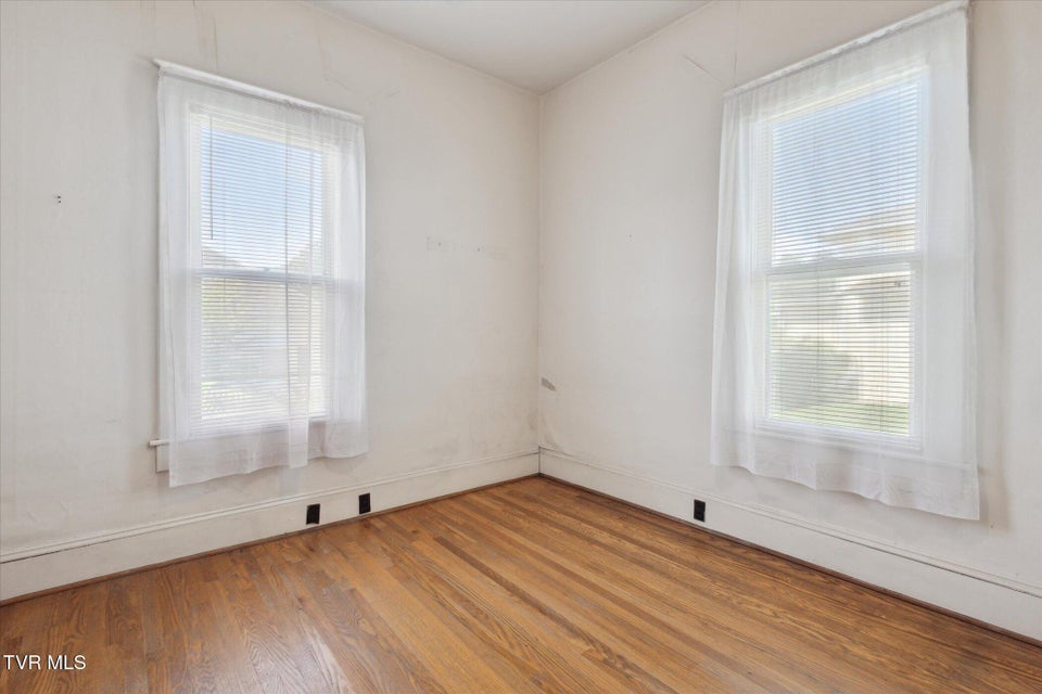Photo #21: 335 Catawba Street