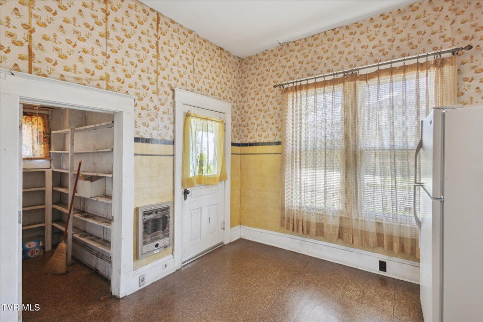 Photo #16: 335 Catawba Street