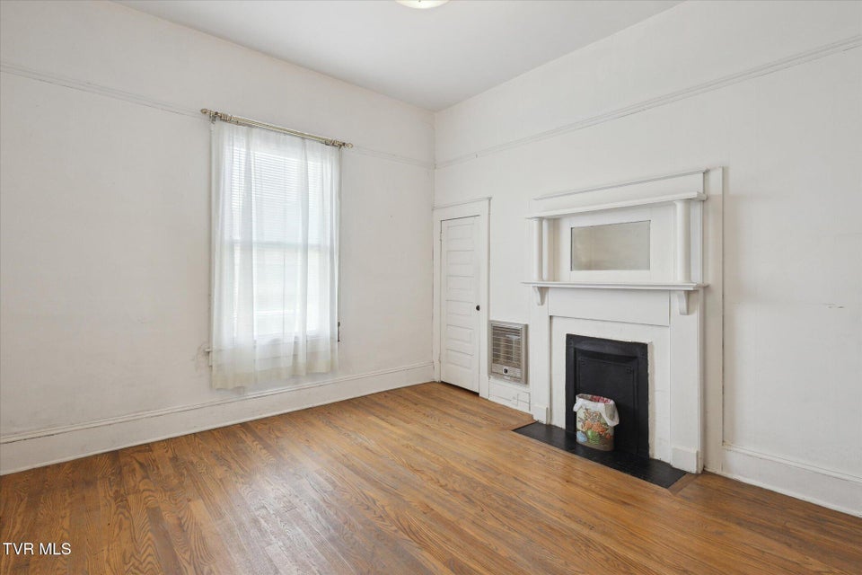 Photo #11: 335 Catawba Street