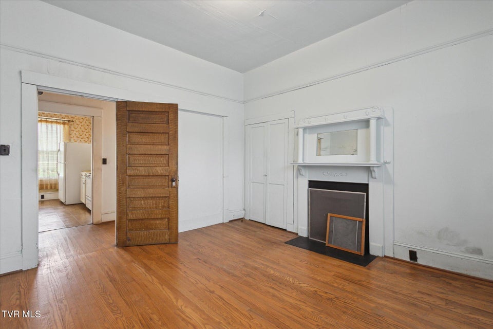 Photo #27: 335 Catawba Street
