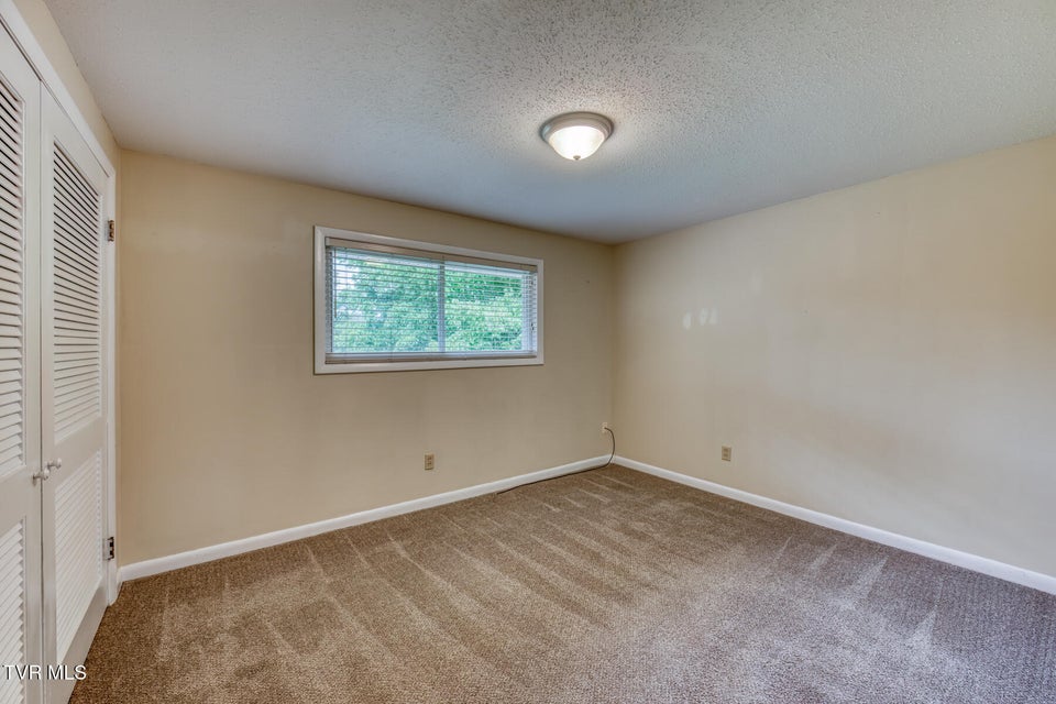 Photo #24: 2233 Pendragon Road