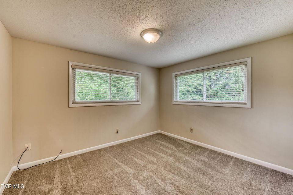 Photo #27: 2233 Pendragon Road