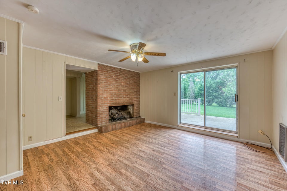 Photo #34: 2233 Pendragon Road