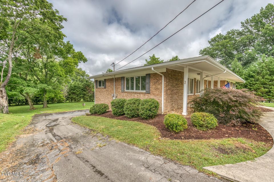 Photo #51: 2233 Pendragon Road