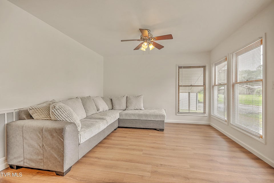 Photo #7: 409 Heaton Street