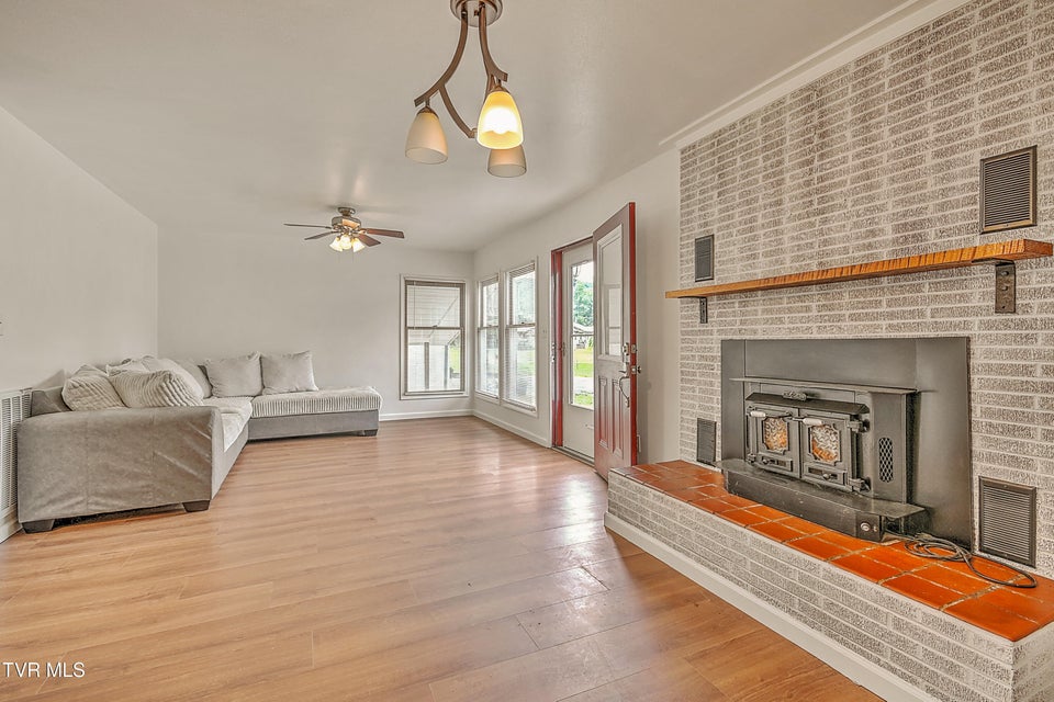 Photo #9: 409 Heaton Street