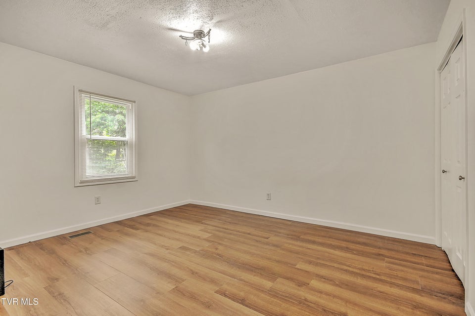 Photo #21: 409 Heaton Street