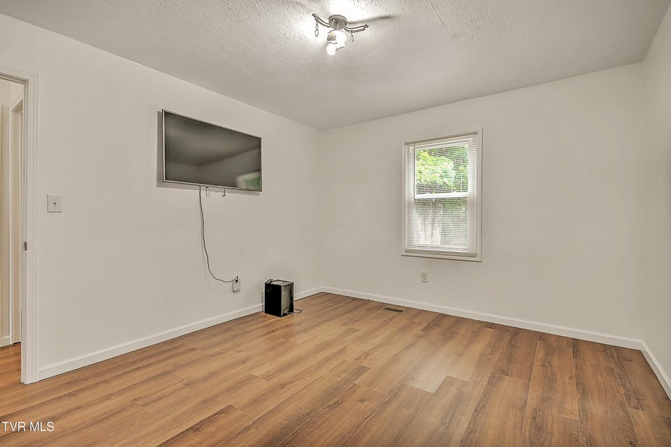 Photo #22: 409 Heaton Street