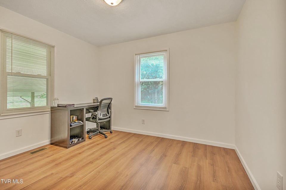 Photo #25: 409 Heaton Street