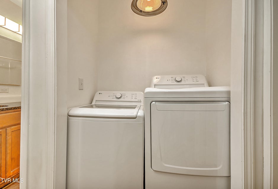 Photo #28: 409 Heaton Street