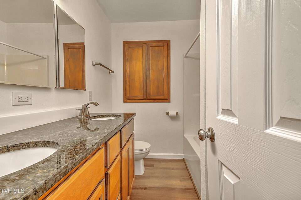 Photo #29: 409 Heaton Street