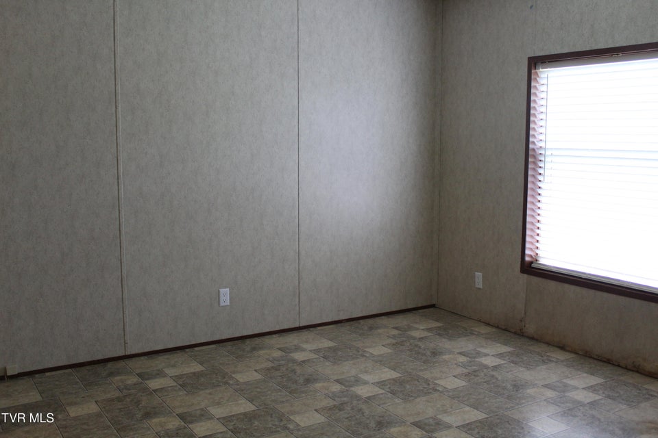 Photo #14: 402 Beeline Road