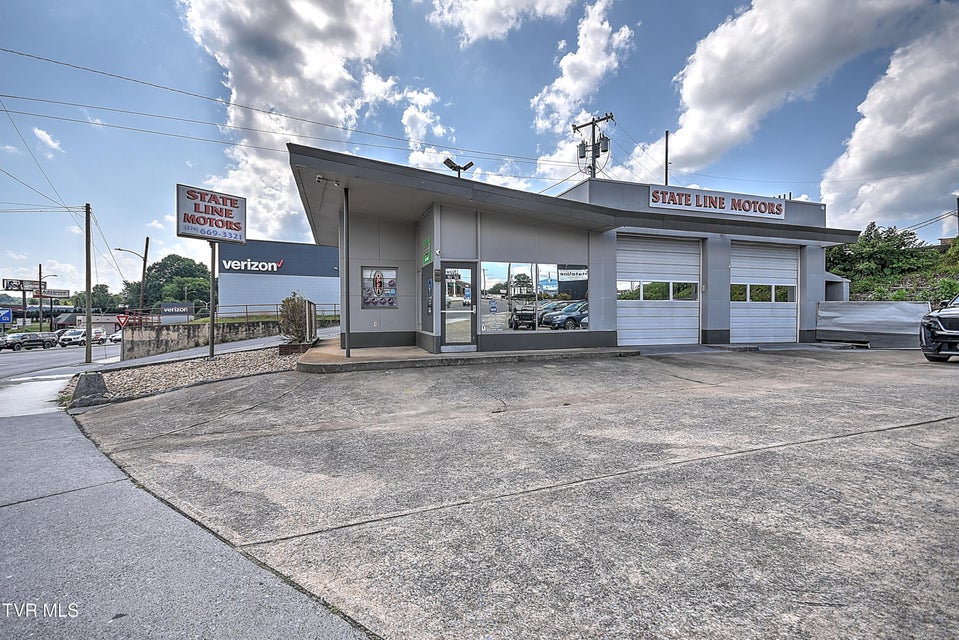 Photo #2: 2245 Euclid Avenue