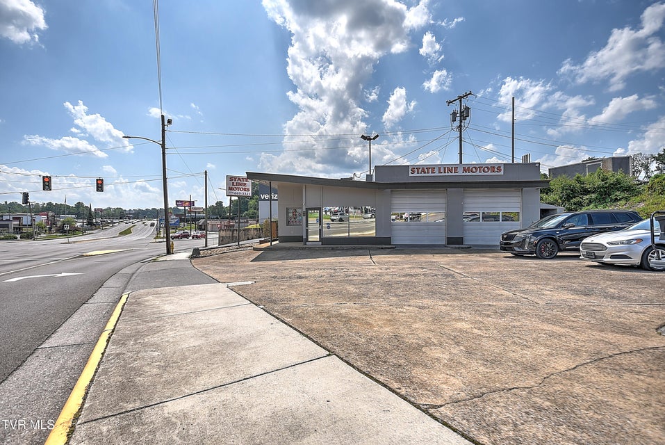 Photo #8: 2245 Euclid Avenue