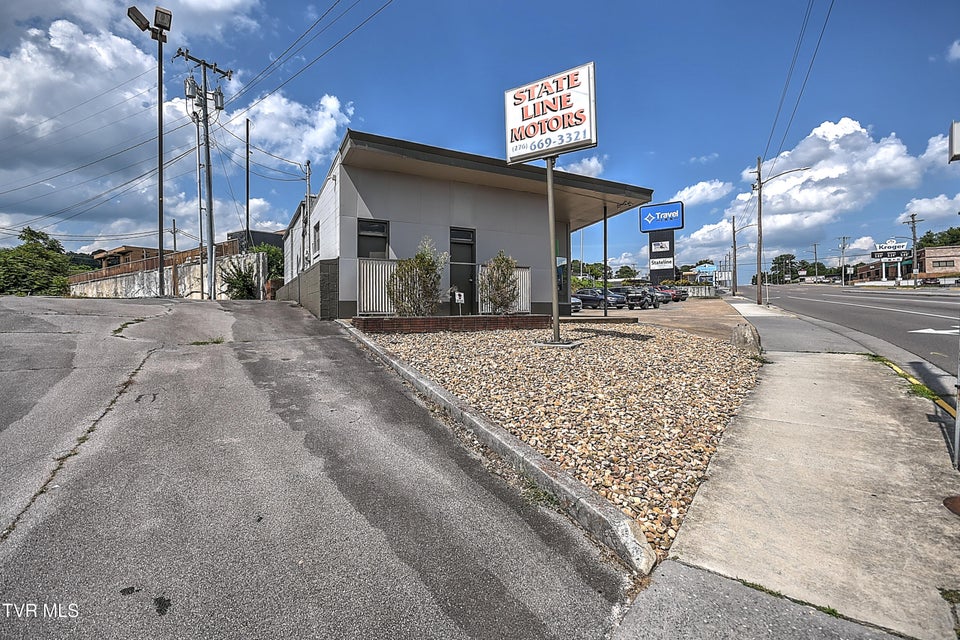 Photo #30: 2245 Euclid Avenue