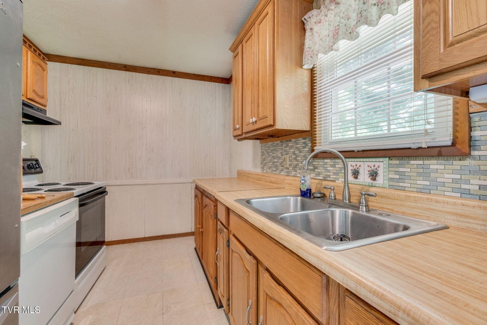 Photo #11: 299 Dogwood Drive