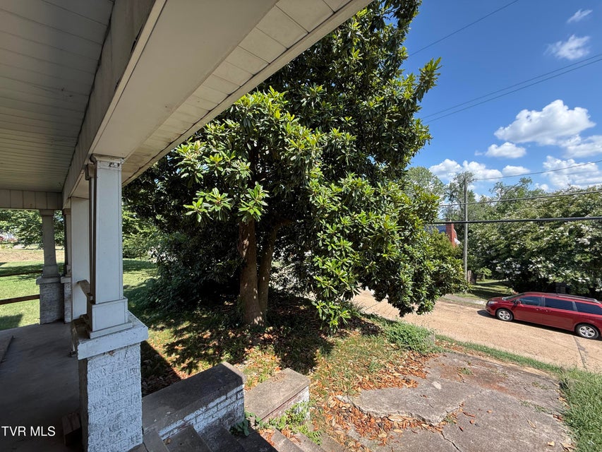 Photo #25: 601 Fairview Avenue Avenue