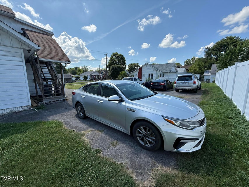 Photo #30: 601 Fairview Avenue Avenue