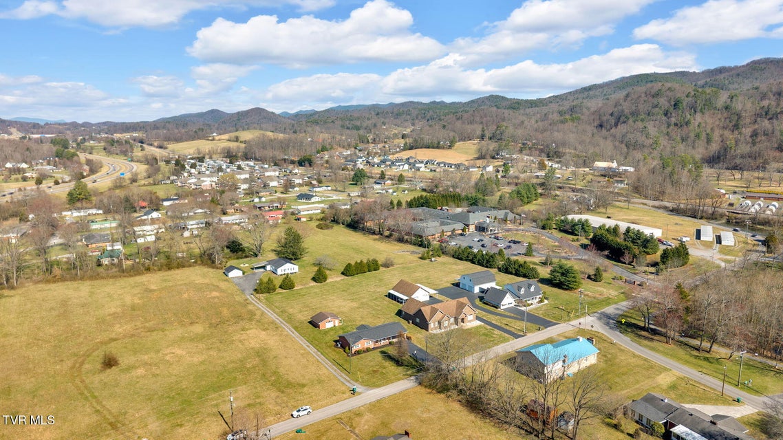 Photo #2: 520 Lyle Road