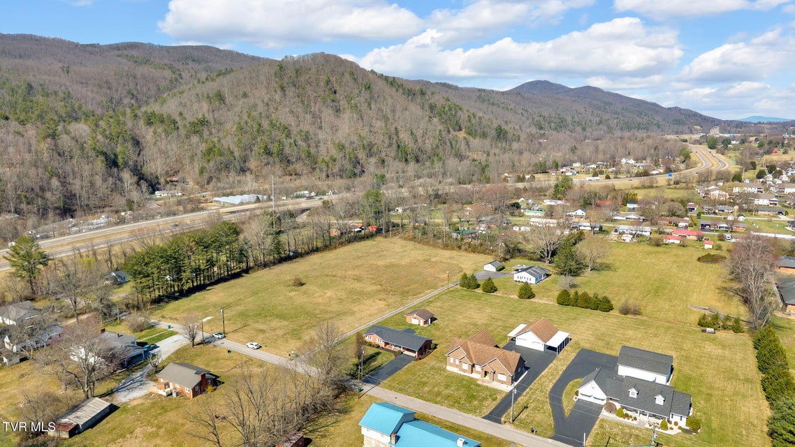 Photo #4: 520 Lyle Road