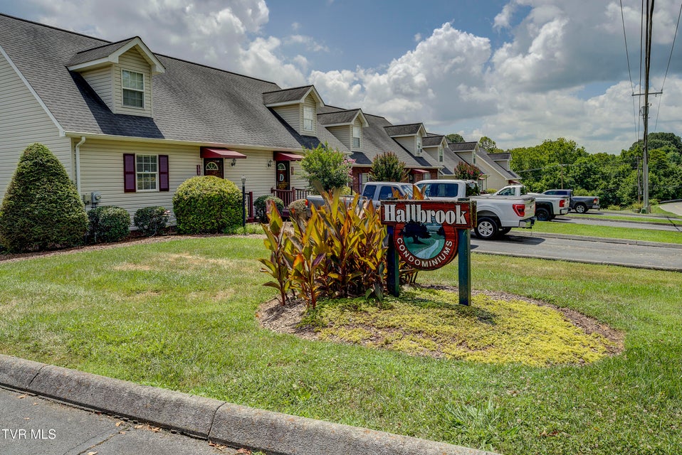 Photo #36: 301 Hallbrook Drive
