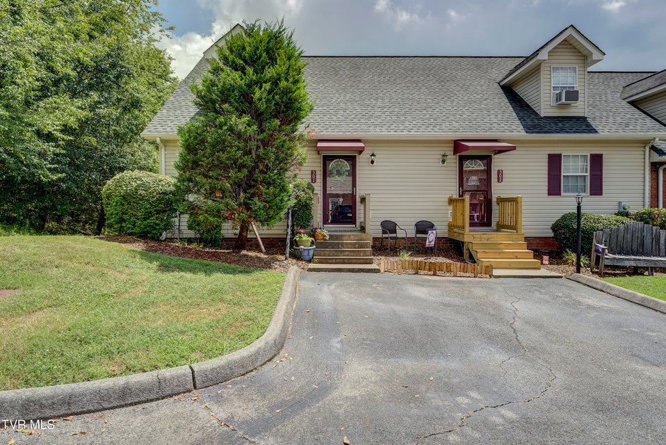 Photo #37: 301 Hallbrook Drive