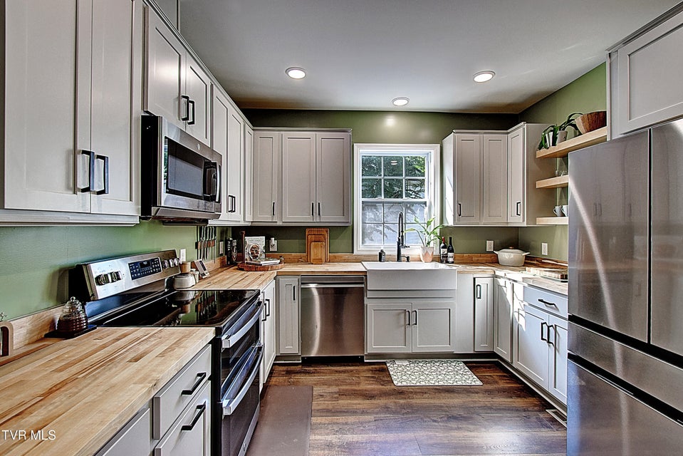 Photo #11: 216 3rd Street