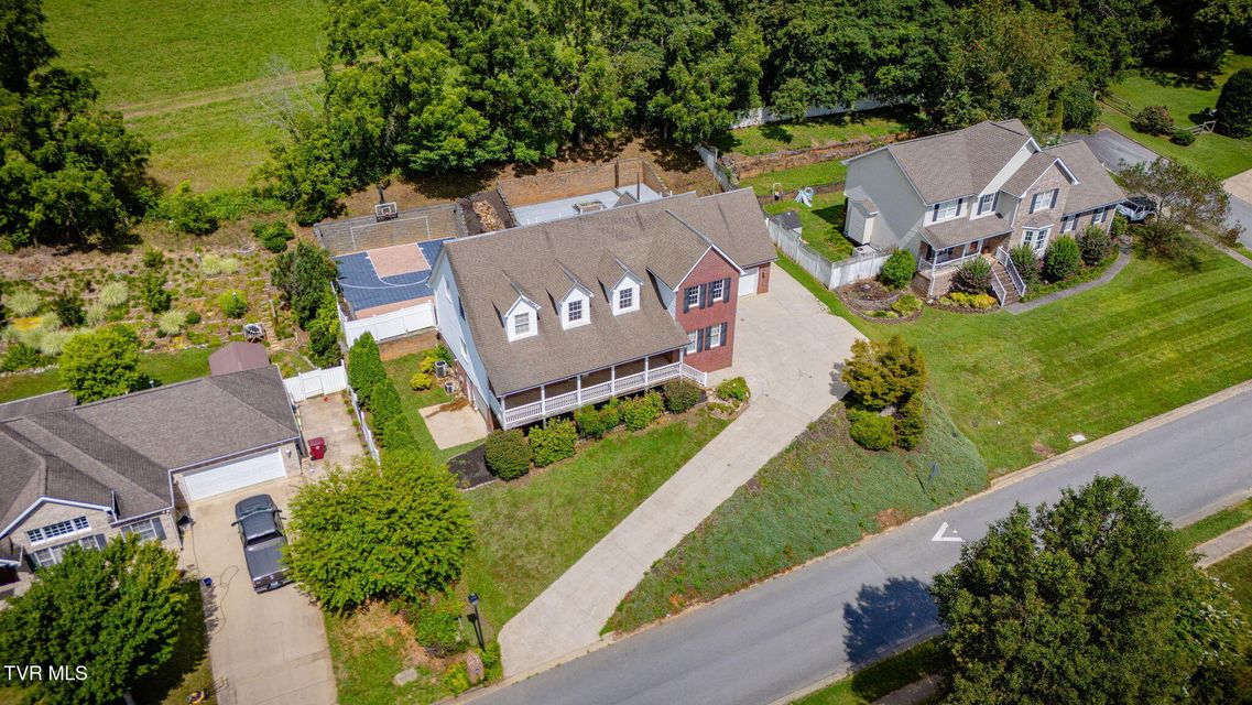 Photo #57: 702 Glen Oaks Place